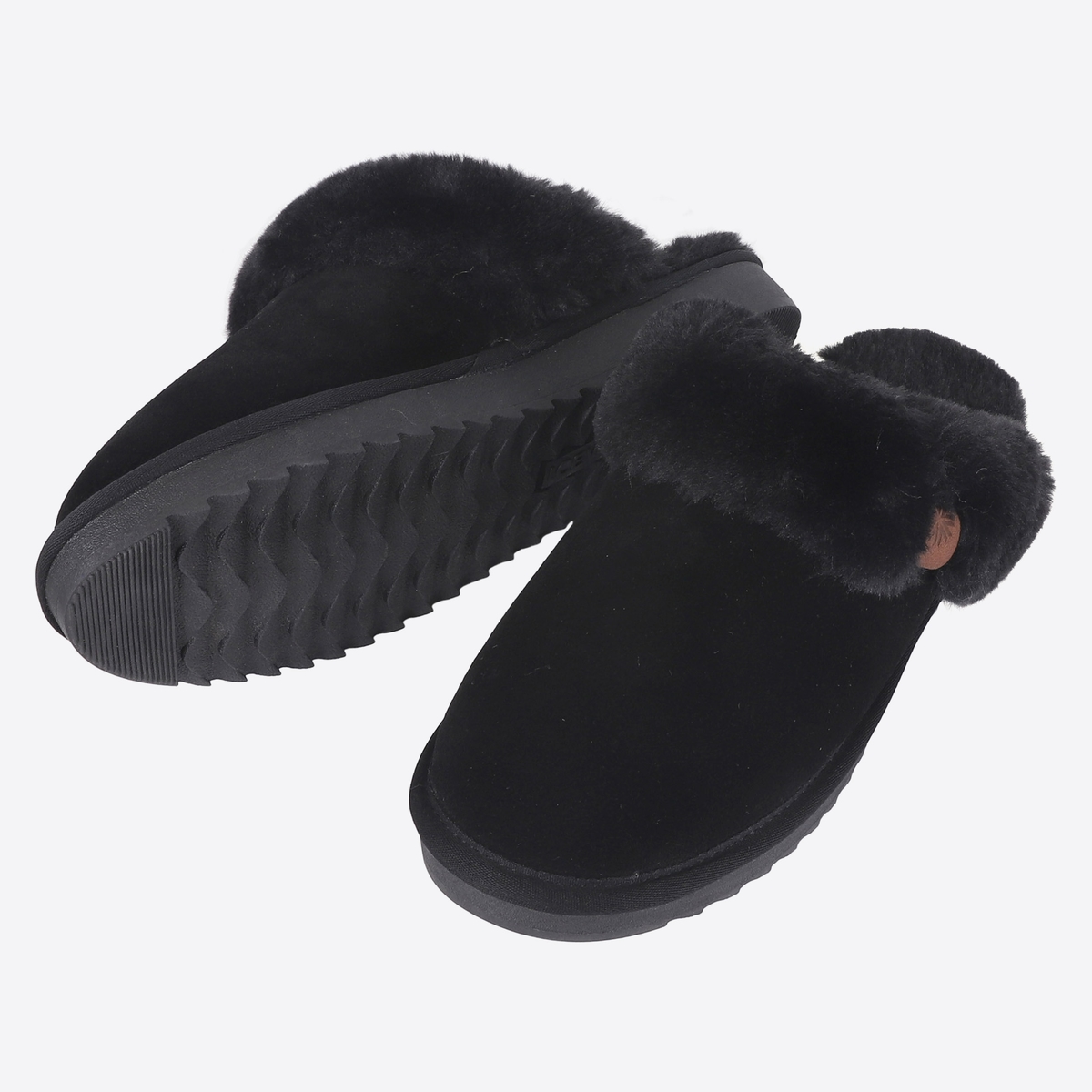 natthagi-black-suede-slippers-iceland_497.jpeg
